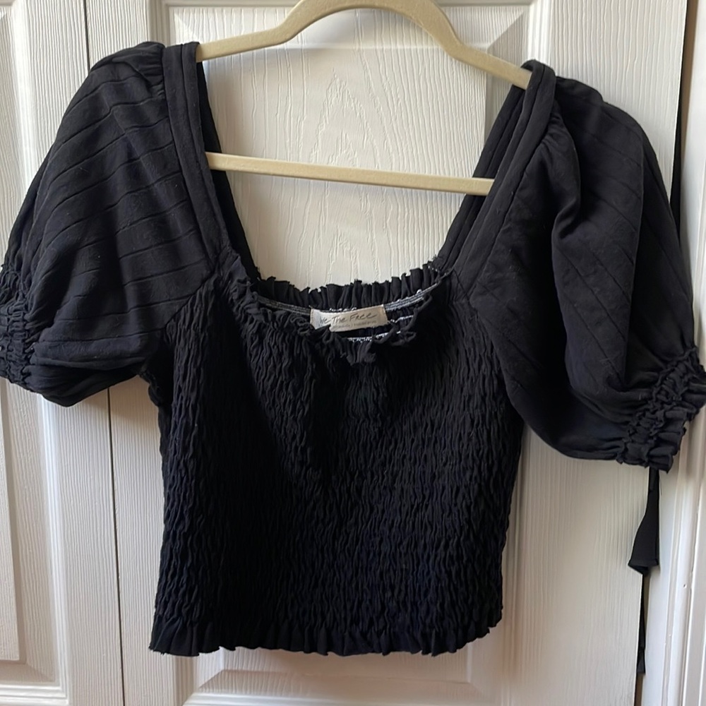 Free people black ruffled too w puffy sleeve - can be worn strapless